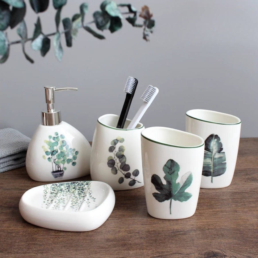 White Ceramic Bathroom Accesso - Zara Home Bathroom Set recension och pris